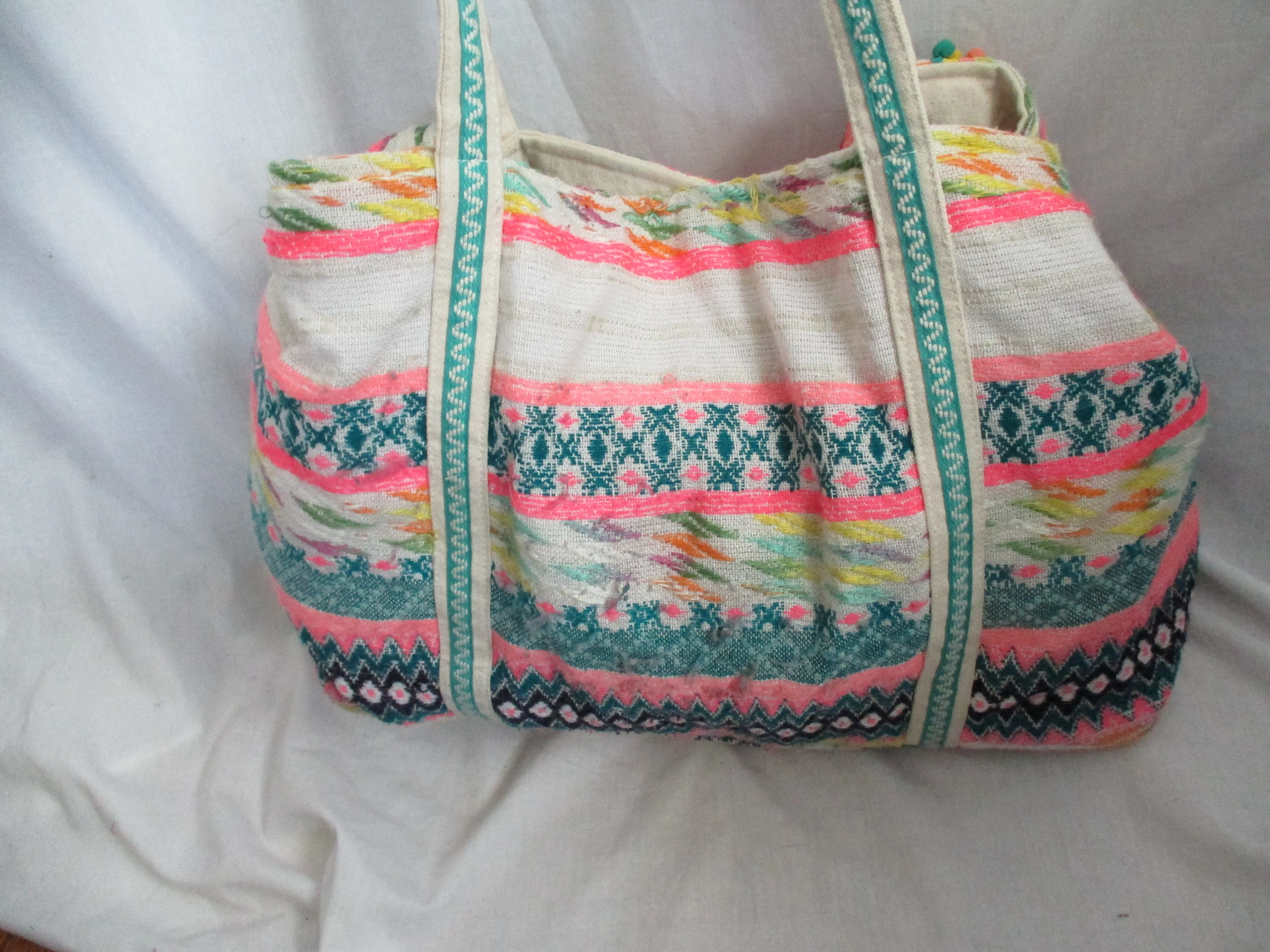 AMERICA & BEYOND Colorful Embroidered Tote Bag Satchel Shopper Ethnic Bead Sequin