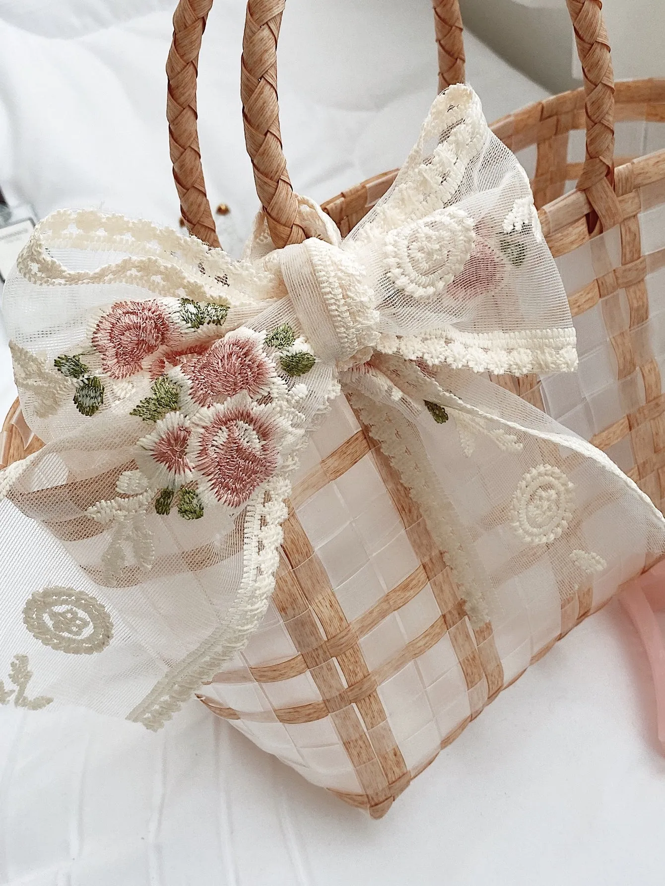 Clear Bow Decor Straw Bag