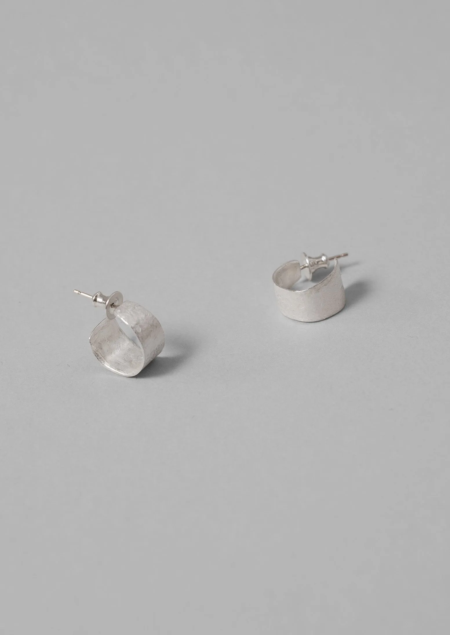 Emily Nixon Sculptural Hoop Earrings | Silver