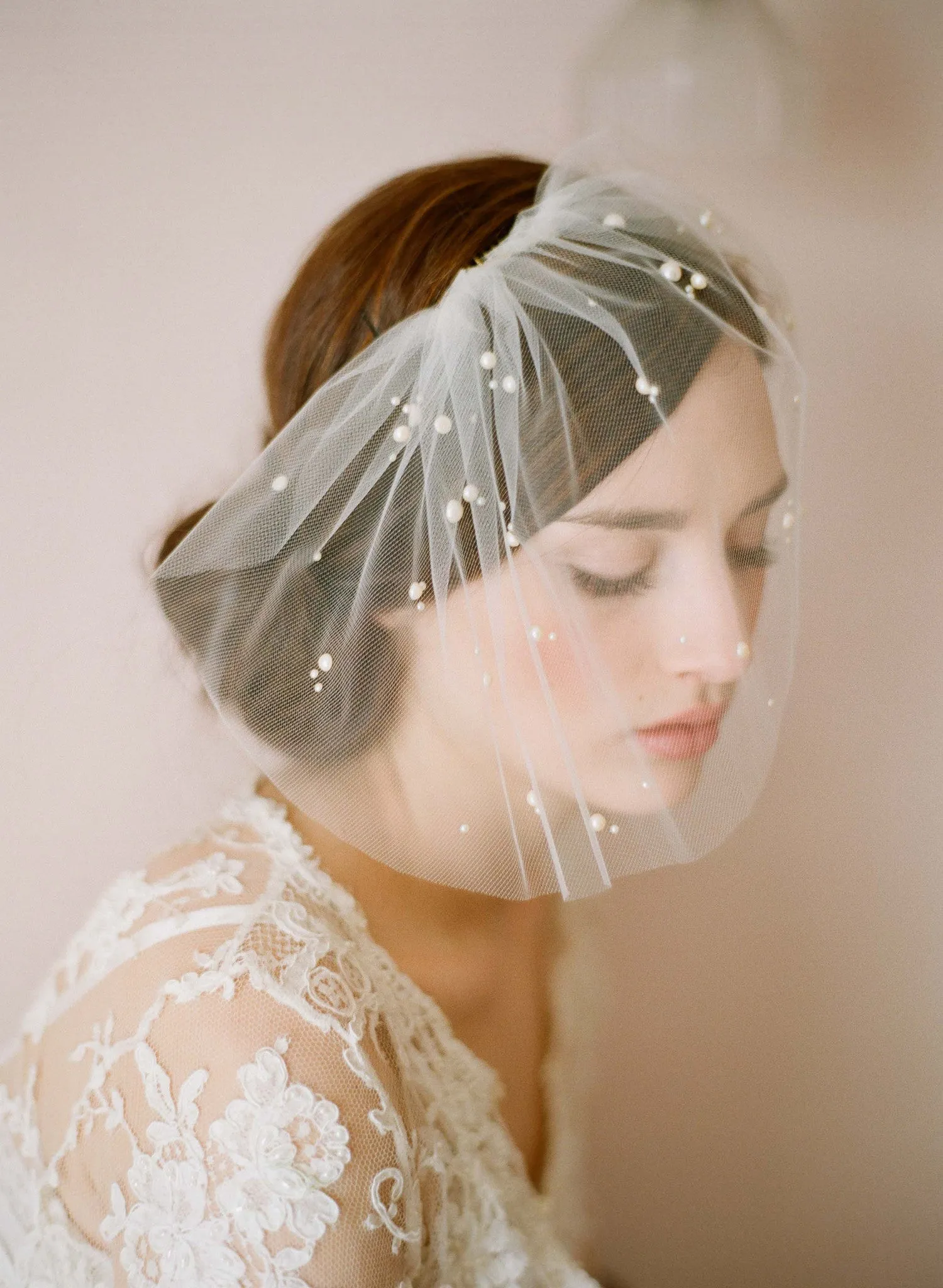 Mini tulle veil with pearls - Style # 212